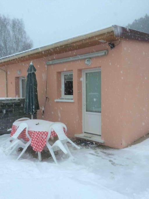 Le Coin Tranquille Au Pied Du Puy De Dome Apartment Pontgibaud Luaran gambar